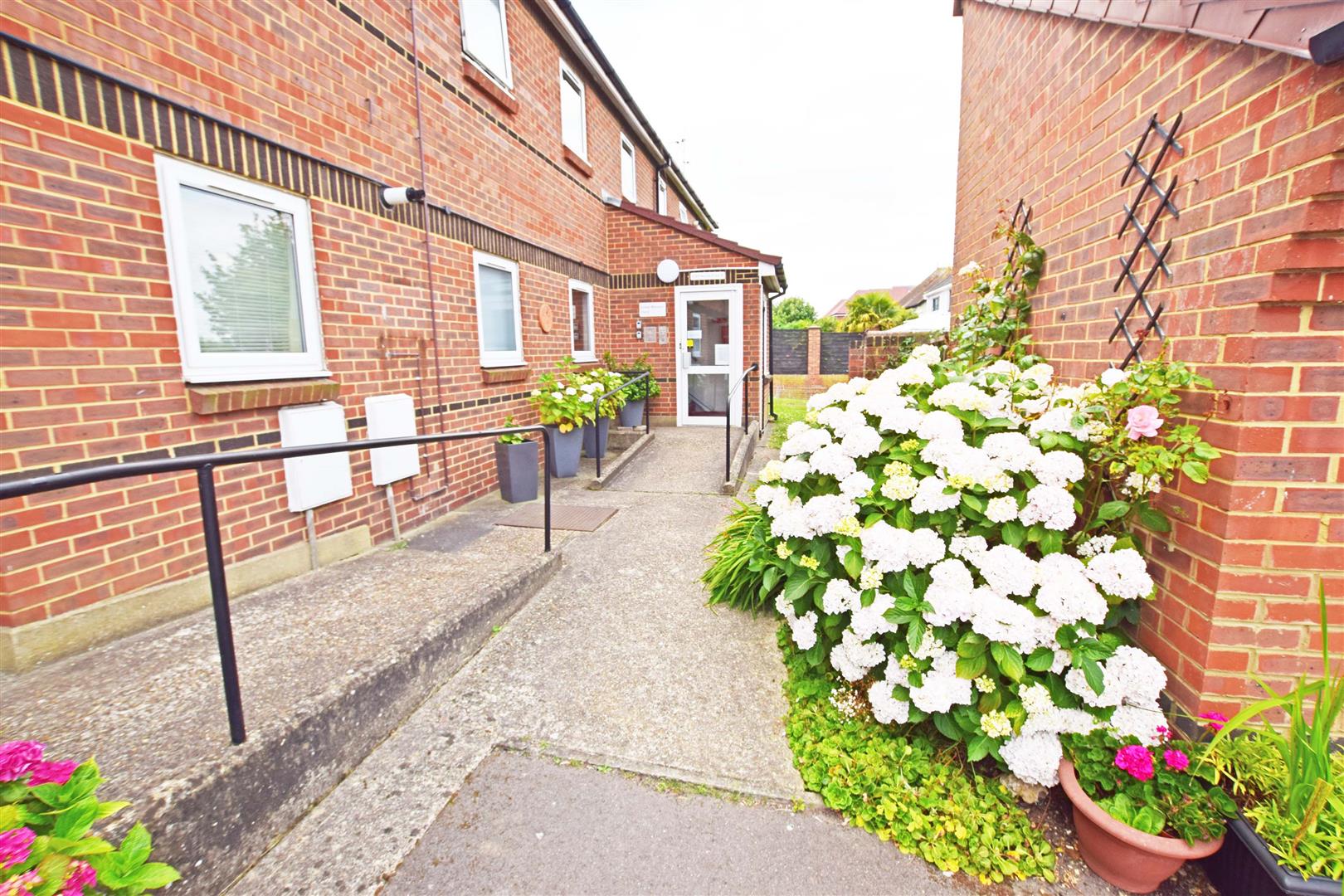 Properties Harrisons Reeve Rainham